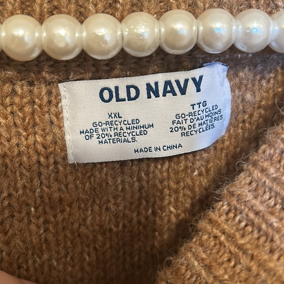 NWT Old Navy Cable Knit Sweater - Picture 6 of 10